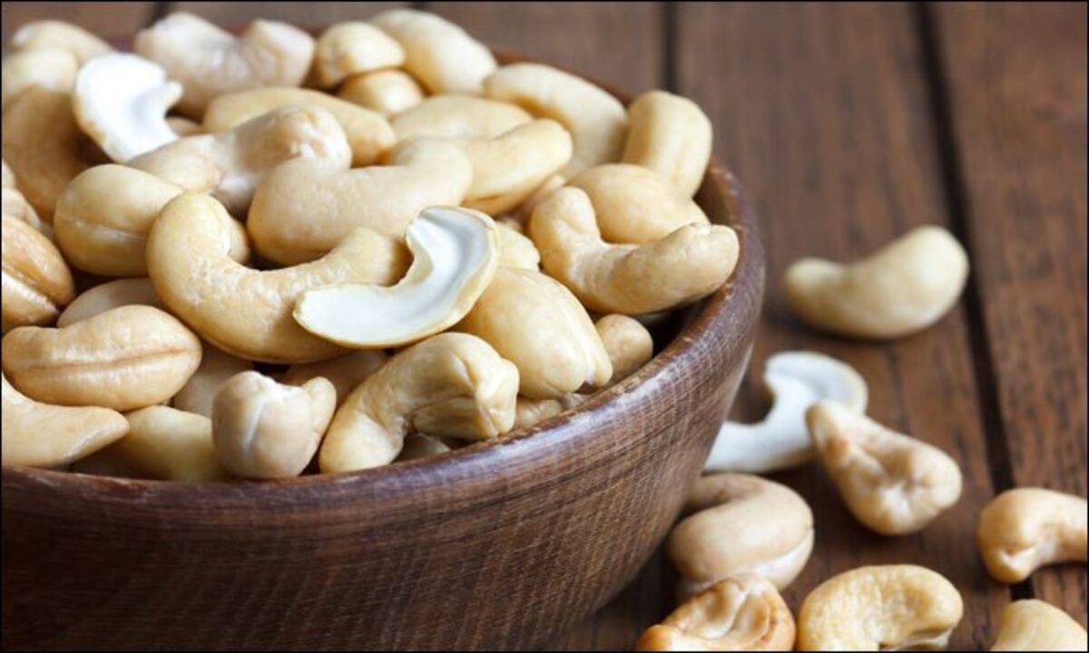 If you eat cashew nuts in excess, you will be sick, and if you eat them in moderation, you will be healthy