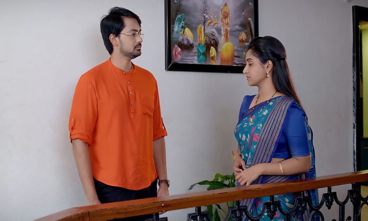 brahmamudi-serial-today-episode-quarrels-between-sisters-in-law-the-aunt-who-is-solving-kavyas-office-from-now-on