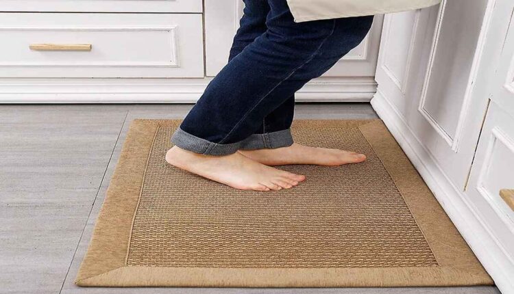 Vaastu Tips : Goddess Lakshmi favors which color door mat placed in which direction? Find out!