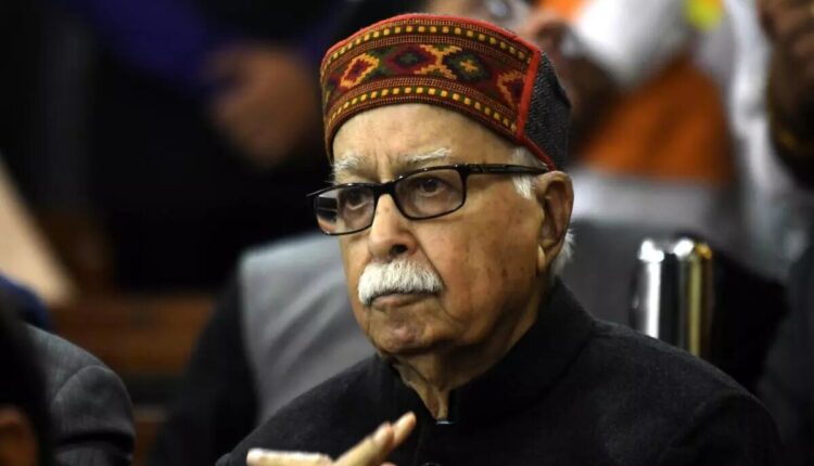 LK Advani : India's highest award Bharat Ratna was announced by the central government to LK Advani.